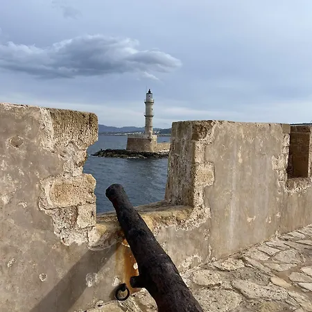 Апарт-отель Pantheon 3*