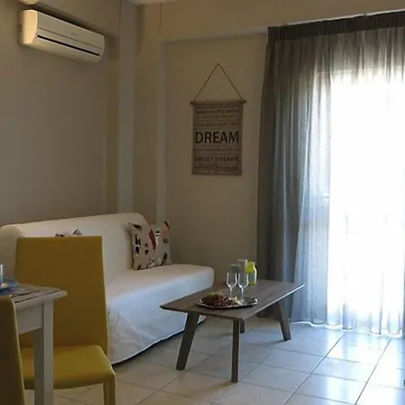 Pantheon Aparthotel 3*