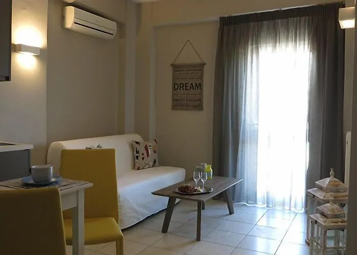 Pantheon Ξενοδοχείο με διαμερίσματα 3*