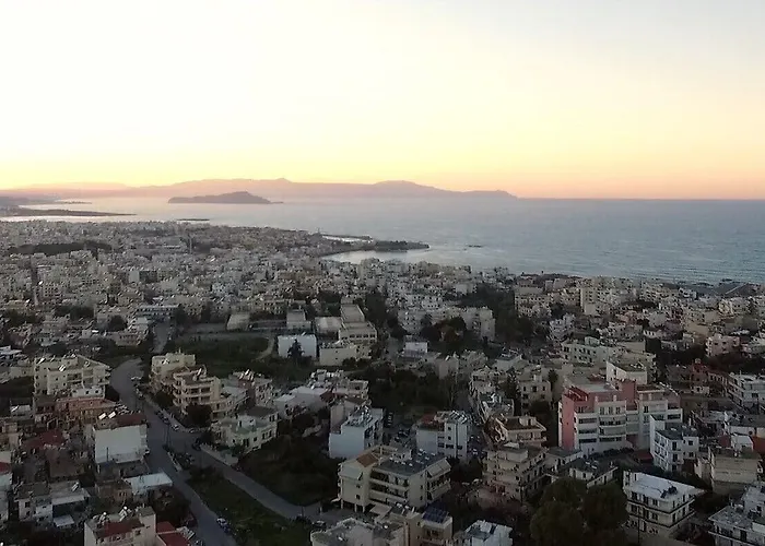 Ξενοδοχείο με διαμερίσματα Pantheon 3*